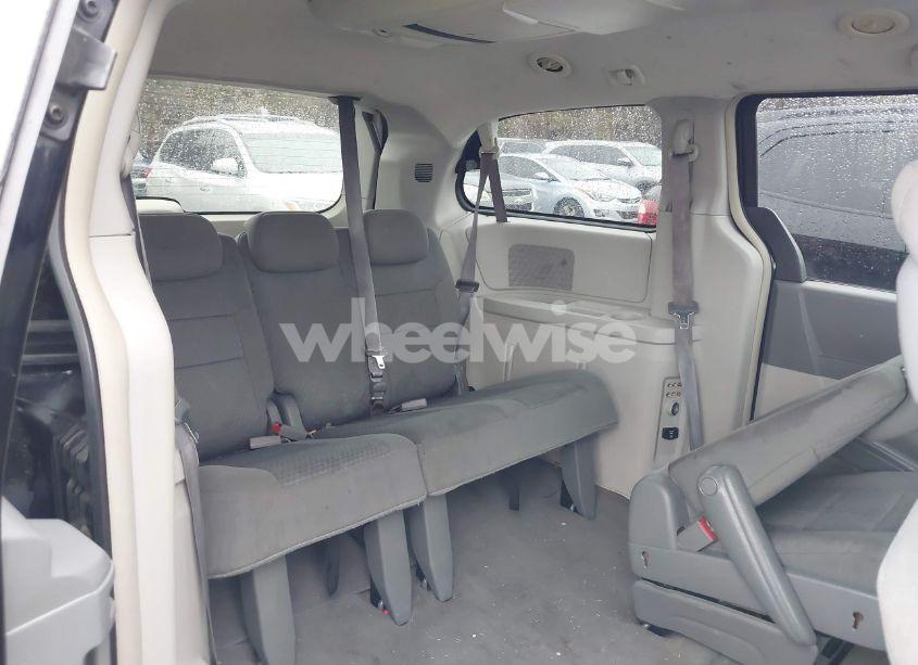 Photo 8 of 2010 Chrysler Town & COUNTRY TOURING (VIN 2A4RR5D13AR333288)