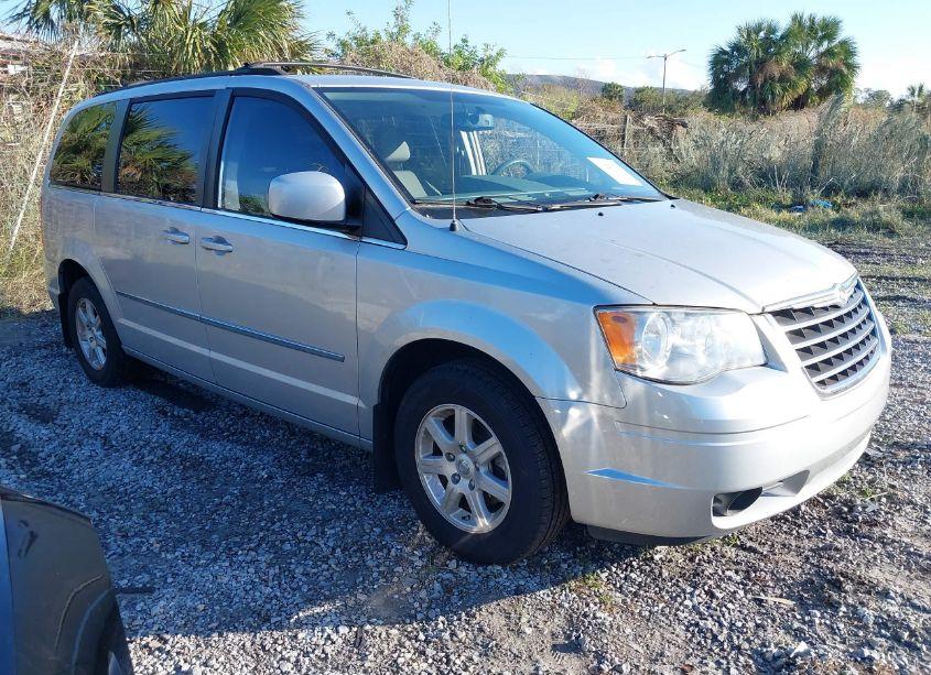 2010 Chrysler Town & COUNTRY TOURING (VIN 2A4RR5D13AR494546) main photo