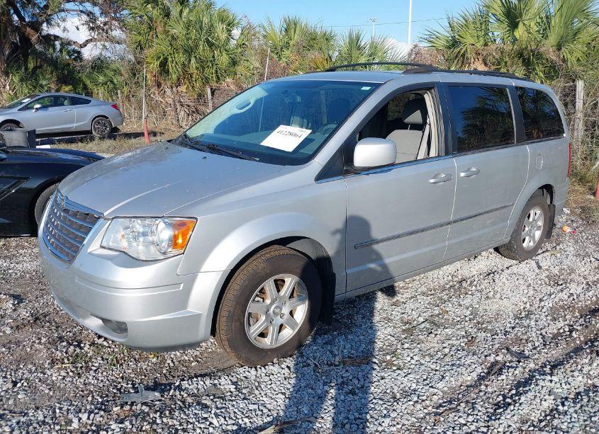 Photo 2 of 2010 Chrysler Town & COUNTRY TOURING (VIN 2A4RR5D13AR494546)