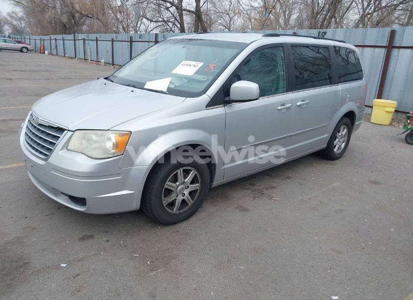 Photo 2 of 2010 Chrysler Town & COUNTRY TOURING (VIN 2A4RR5D14AR110614)