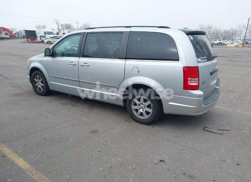 Photo 3 of 2010 Chrysler Town & COUNTRY TOURING (VIN 2A4RR5D14AR110614)