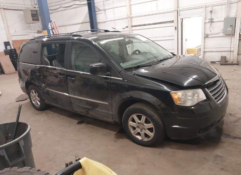 Photo 13 of 2010 Chrysler Town & COUNTRY TOURING (VIN 2A4RR5D14AR113321)