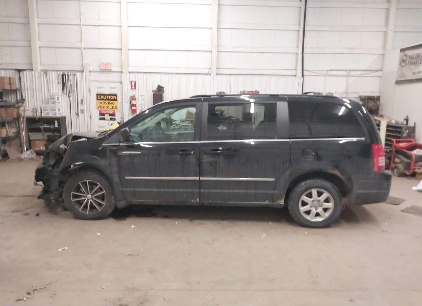 Photo 14 of 2010 Chrysler Town & COUNTRY TOURING (VIN 2A4RR5D14AR113321)