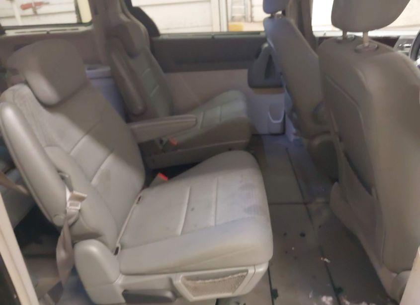 Photo 8 of 2010 Chrysler Town & COUNTRY TOURING (VIN 2A4RR5D14AR113321)