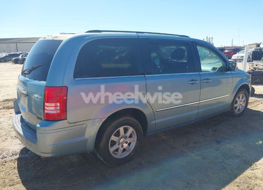 Photo 4 of 2010 Chrysler Town & COUNTRY TOURING (VIN 2A4RR5D14AR279838)