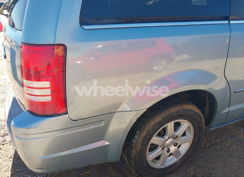 Photo 6 of 2010 Chrysler Town & COUNTRY TOURING (VIN 2A4RR5D14AR279838)