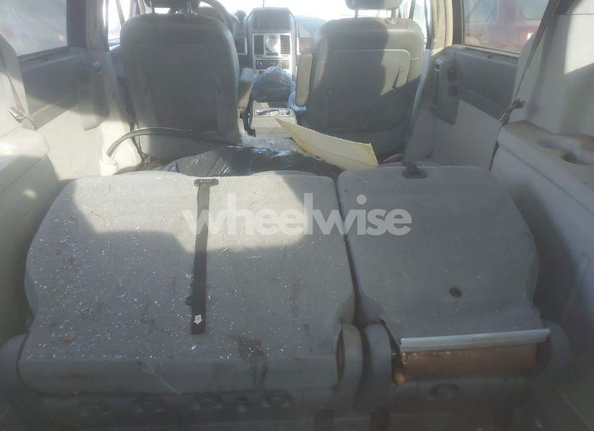 Photo 11 of 2010 Chrysler Town & COUNTRY TOURING (VIN 2A4RR5D14AR315480)