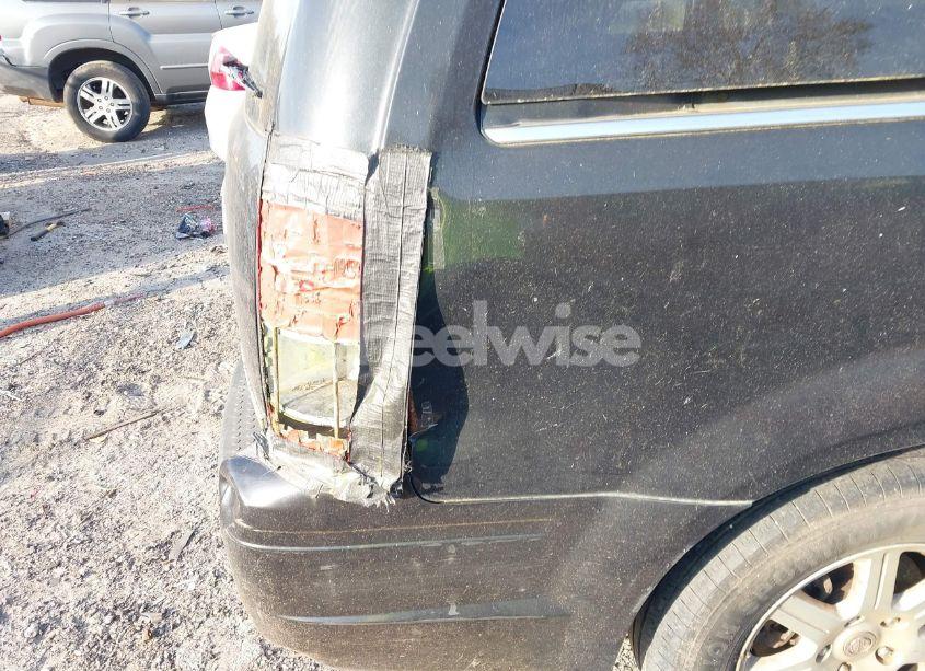 Photo 16 of 2010 Chrysler Town & COUNTRY TOURING (VIN 2A4RR5D14AR315480)