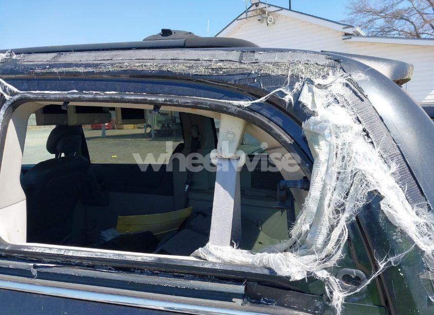 Photo 6 of 2010 Chrysler Town & COUNTRY TOURING (VIN 2A4RR5D14AR315480)