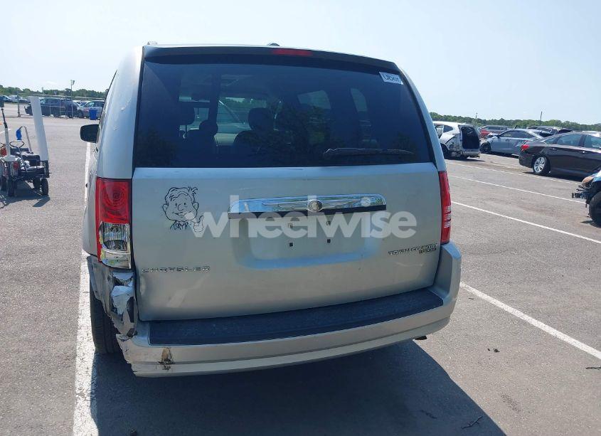 Photo 15 of 2010 Chrysler Town & COUNTRY TOURING (VIN 2A4RR5D14AR319240)