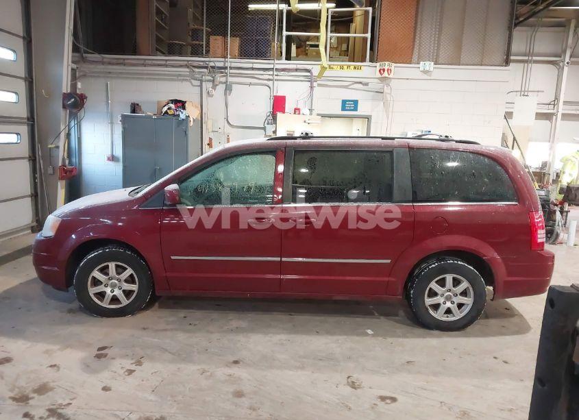 Photo 14 of 2010 Chrysler Town & COUNTRY TOURING (VIN 2A4RR5D14AR358247)