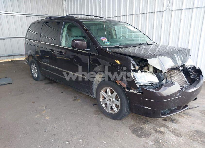 2010 Chrysler Town & COUNTRY TOURING (VIN 2A4RR5D14AR399400) main photo