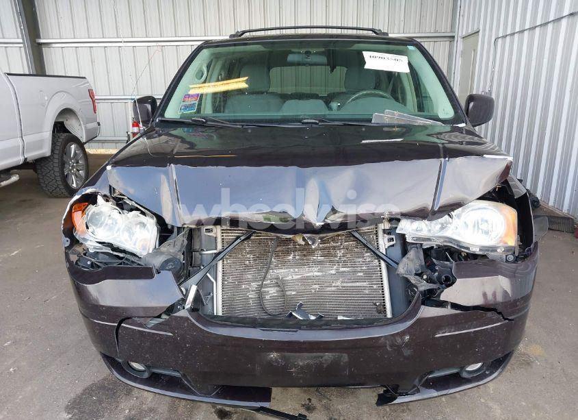 Photo 12 of 2010 Chrysler Town & COUNTRY TOURING (VIN 2A4RR5D14AR399400)