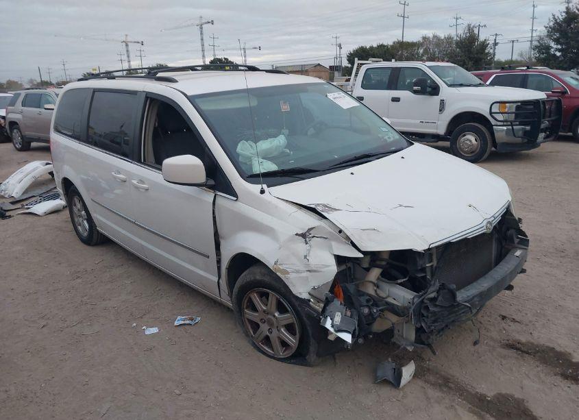 2010 Chrysler Town & COUNTRY TOURING (VIN 2A4RR5D14AR421413) main photo