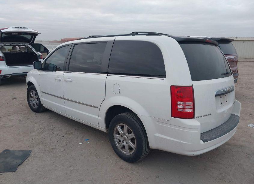 Photo 3 of 2010 Chrysler Town & COUNTRY TOURING (VIN 2A4RR5D14AR421413)