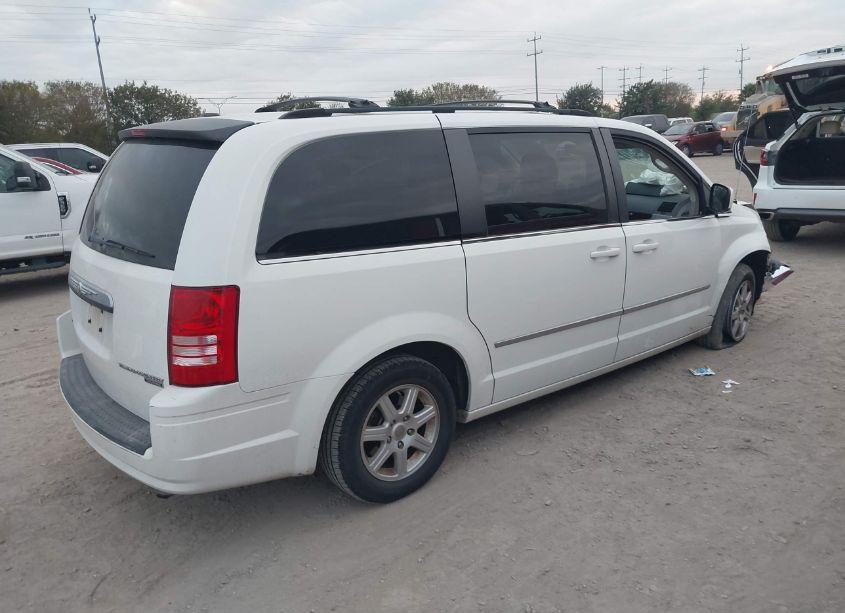 Photo 4 of 2010 Chrysler Town & COUNTRY TOURING (VIN 2A4RR5D14AR421413)