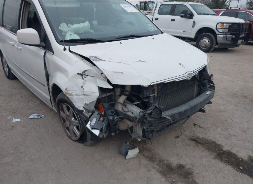 Photo 6 of 2010 Chrysler Town & COUNTRY TOURING (VIN 2A4RR5D14AR421413)