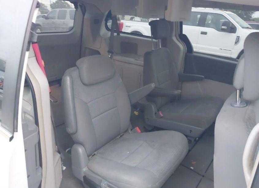 Photo 8 of 2010 Chrysler Town & COUNTRY TOURING (VIN 2A4RR5D14AR421413)