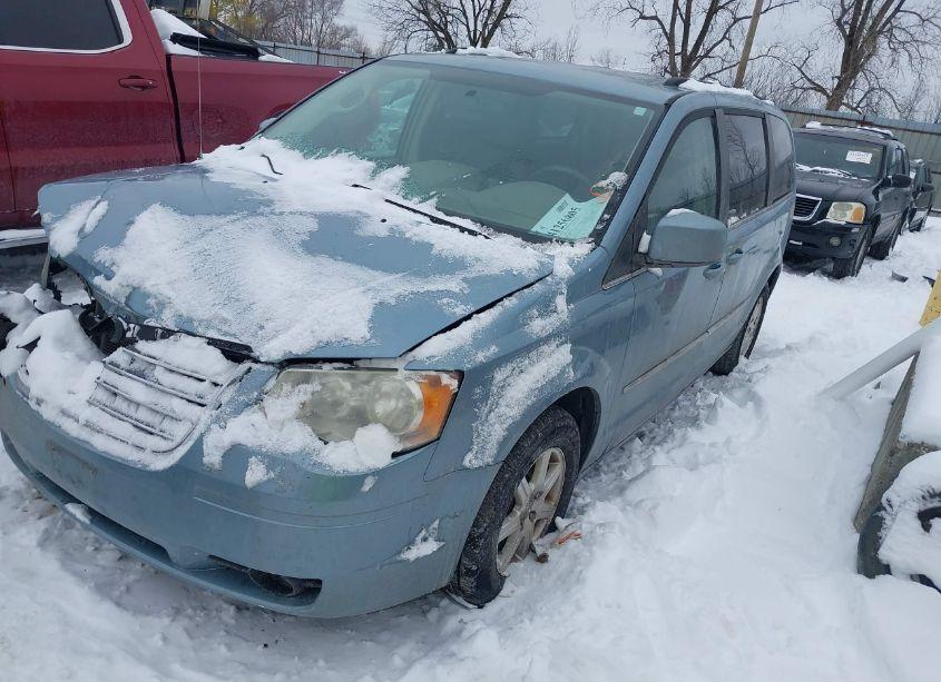 Photo 2 of 2010 Chrysler Town & COUNTRY TOURING (VIN 2A4RR5D15AR104790)