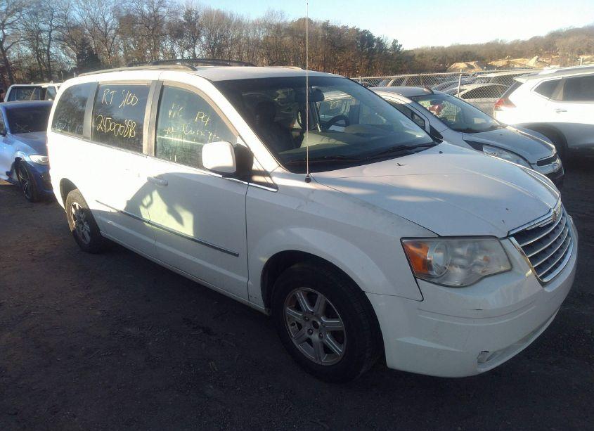 2010 Chrysler Town & COUNTRY TOURING (VIN 2A4RR5D15AR126708) main photo