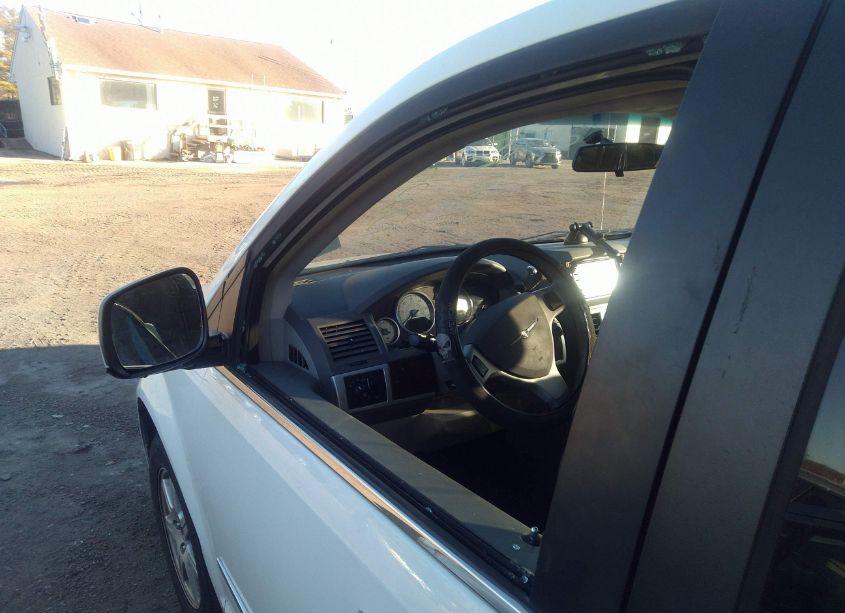 Photo 6 of 2010 Chrysler Town & COUNTRY TOURING (VIN 2A4RR5D15AR126708)