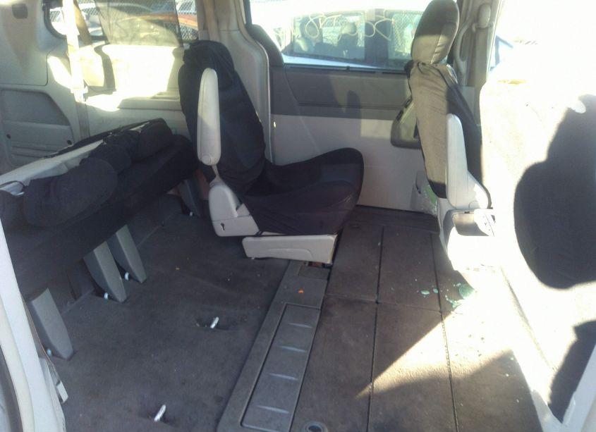 Photo 8 of 2010 Chrysler Town & COUNTRY TOURING (VIN 2A4RR5D15AR126708)