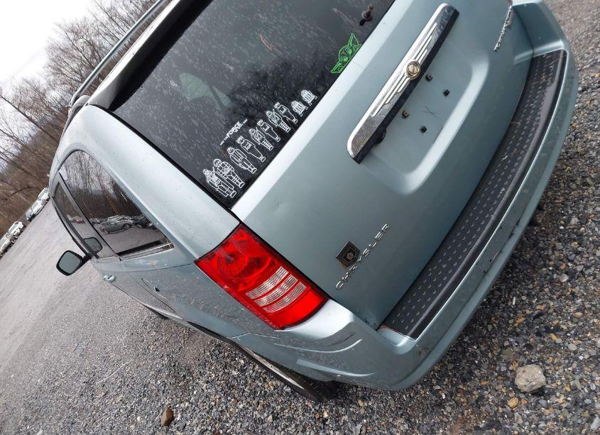 Photo 3 of 2010 Chrysler Town & COUNTRY TOURING (VIN 2A4RR5D15AR188903)