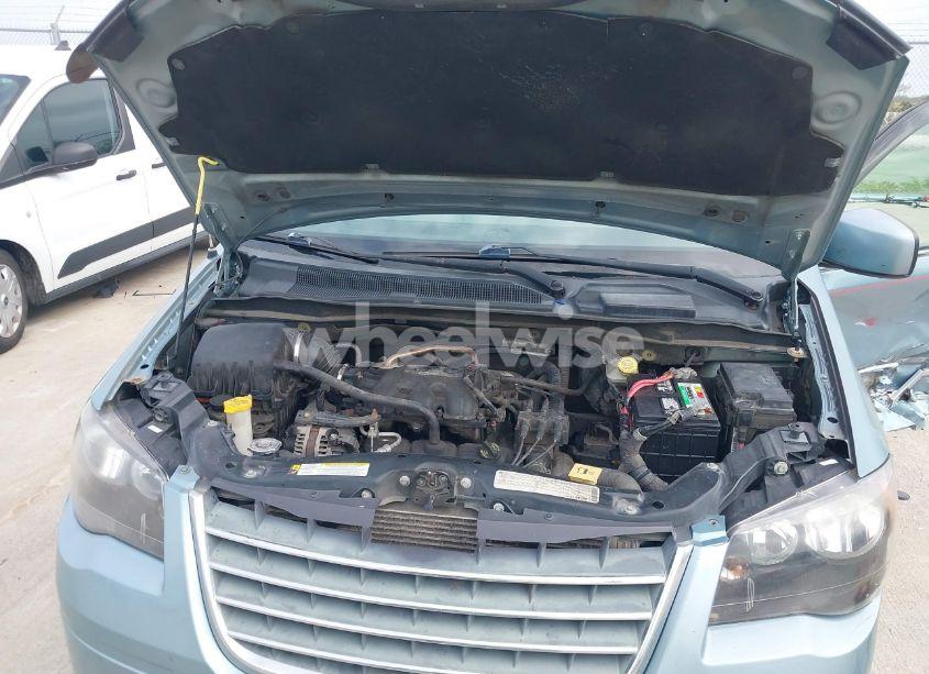 Photo 10 of 2010 Chrysler Town & COUNTRY TOURING (VIN 2A4RR5D15AR217588)