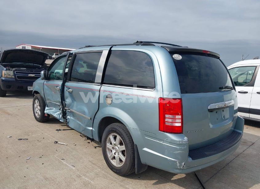 Photo 3 of 2010 Chrysler Town & COUNTRY TOURING (VIN 2A4RR5D15AR217588)