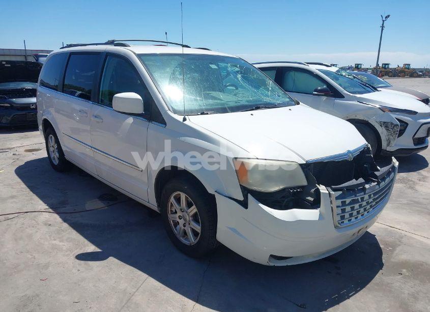 2010 Chrysler Town & COUNTRY TOURING (VIN 2A4RR5D15AR229109) main photo
