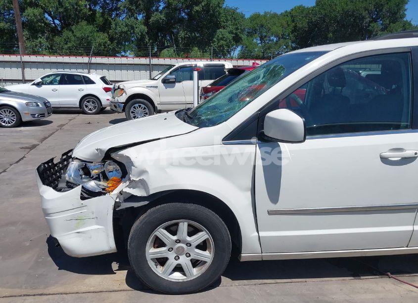 Photo 6 of 2010 Chrysler Town & COUNTRY TOURING (VIN 2A4RR5D15AR229109)