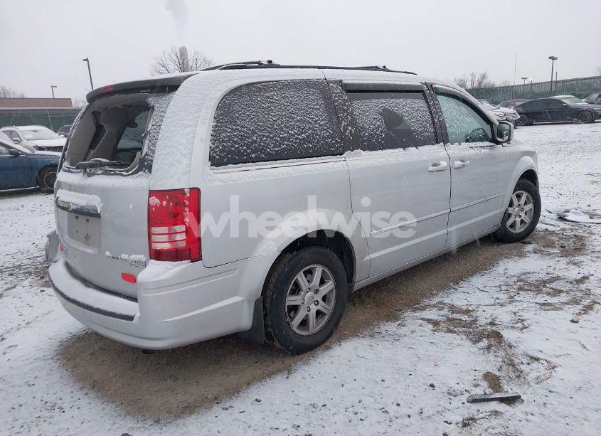 Photo 4 of 2010 Chrysler Town & COUNTRY TOURING (VIN 2A4RR5D15AR278715)