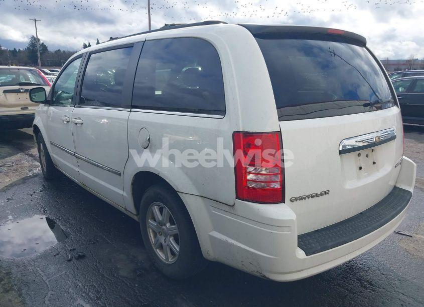 Photo 3 of 2010 Chrysler Town & COUNTRY TOURING (VIN 2A4RR5D15AR324107)