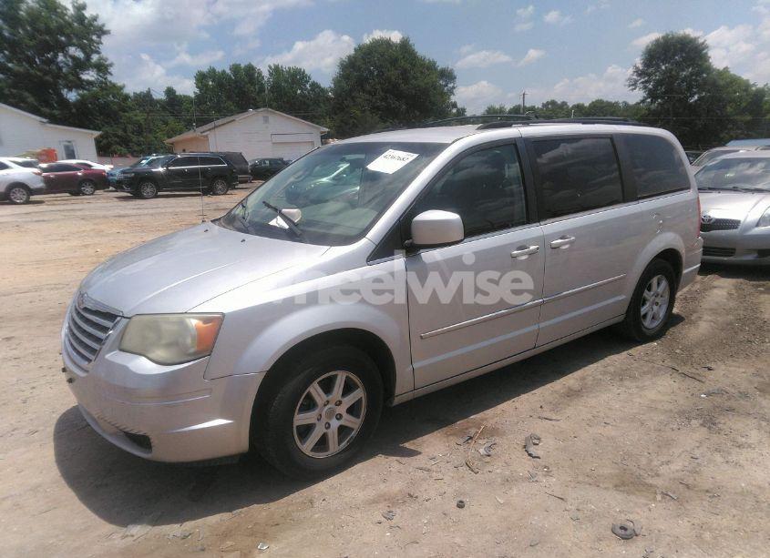 Photo 2 of 2010 Chrysler Town & COUNTRY TOURING (VIN 2A4RR5D15AR329095)