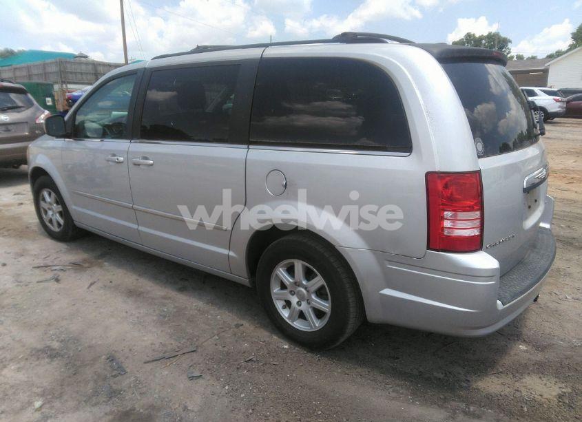 Photo 3 of 2010 Chrysler Town & COUNTRY TOURING (VIN 2A4RR5D15AR329095)