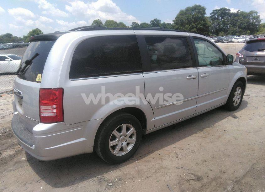 Photo 4 of 2010 Chrysler Town & COUNTRY TOURING (VIN 2A4RR5D15AR329095)