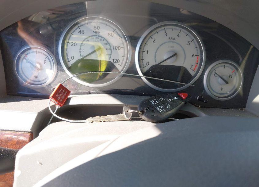 Photo 11 of 2010 Chrysler Town & COUNTRY TOURING (VIN 2A4RR5D15AR463444)