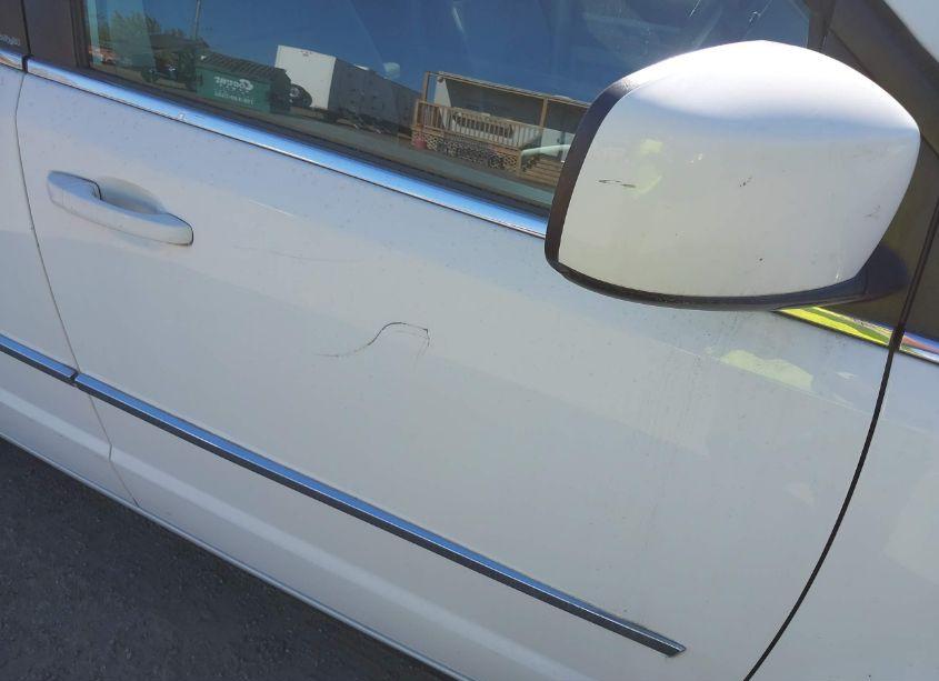 Photo 13 of 2010 Chrysler Town & COUNTRY TOURING (VIN 2A4RR5D15AR463444)