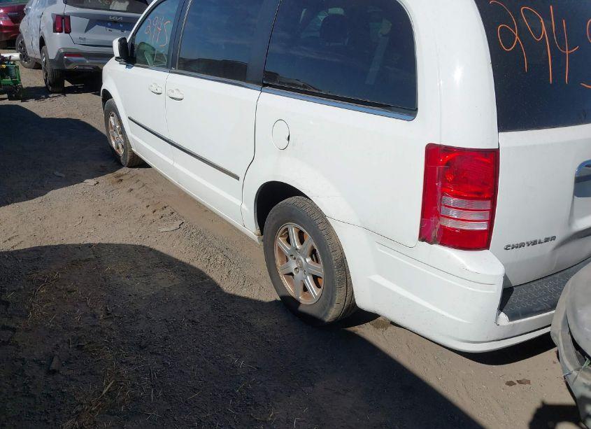 Photo 3 of 2010 Chrysler Town & COUNTRY TOURING (VIN 2A4RR5D15AR463444)