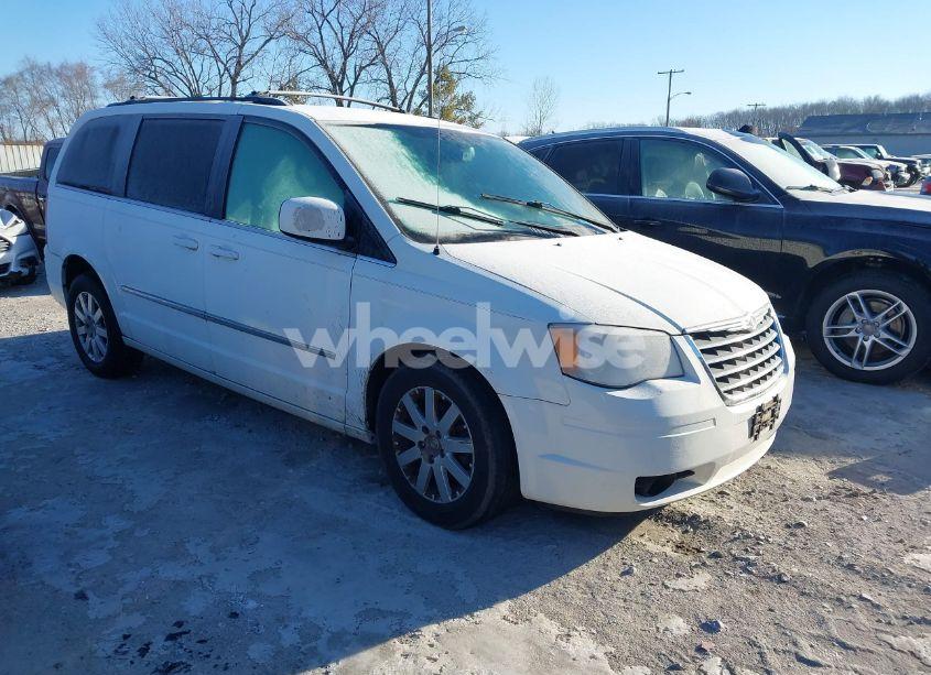2010 Chrysler Town & COUNTRY TOURING (VIN 2A4RR5D16AR142951) main photo