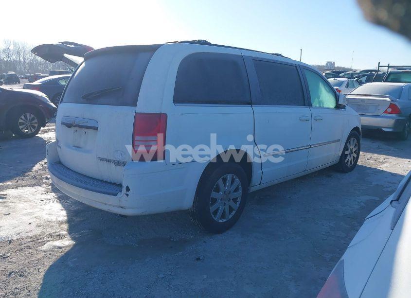 Photo 4 of 2010 Chrysler Town & COUNTRY TOURING (VIN 2A4RR5D16AR142951)