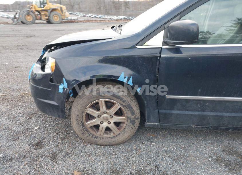 Photo 12 of 2010 Chrysler Town & COUNTRY TOURING (VIN 2A4RR5D16AR162729)