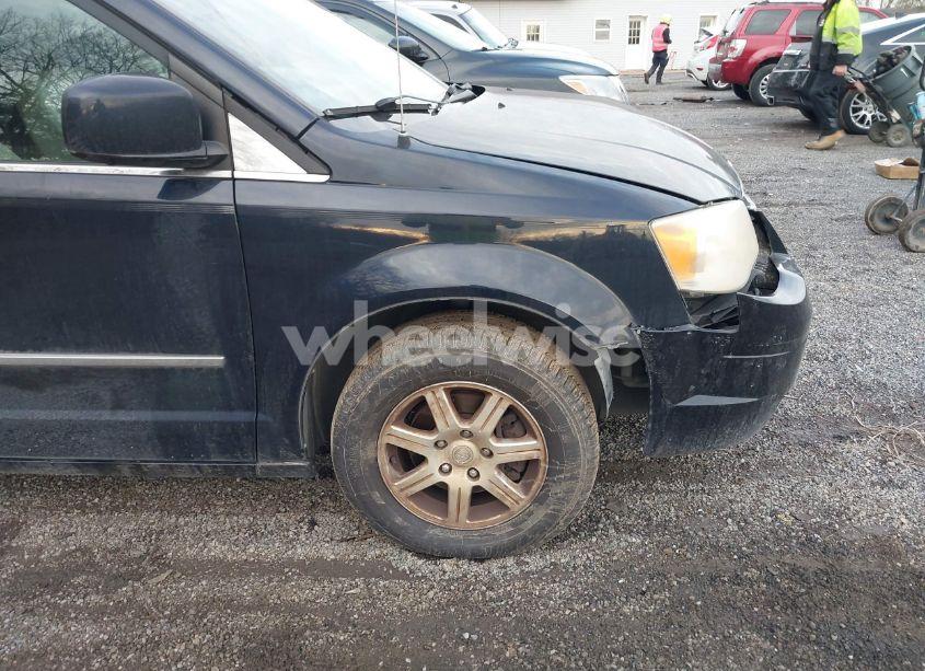 Photo 13 of 2010 Chrysler Town & COUNTRY TOURING (VIN 2A4RR5D16AR162729)