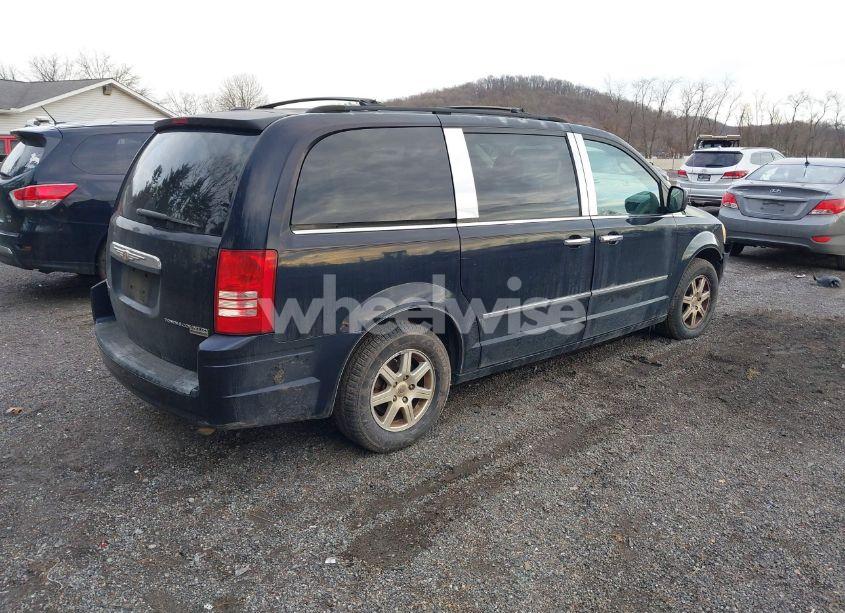 Photo 4 of 2010 Chrysler Town & COUNTRY TOURING (VIN 2A4RR5D16AR162729)