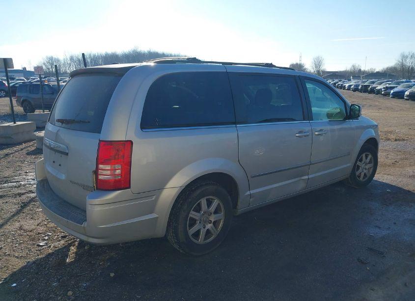 Photo 4 of 2010 Chrysler Town & COUNTRY TOURING (VIN 2A4RR5D17AR119369)