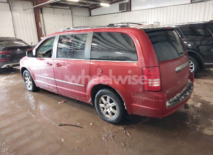 Photo 3 of 2010 Chrysler Town & COUNTRY TOURING (VIN 2A4RR5D17AR130114)