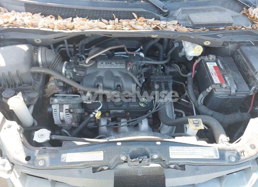 Photo 10 of 2010 Chrysler Town & COUNTRY TOURING (VIN 2A4RR5D17AR169995)