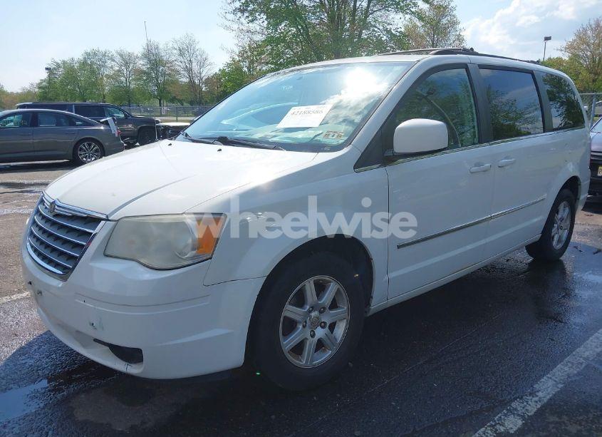Photo 2 of 2010 Chrysler Town & COUNTRY TOURING (VIN 2A4RR5D17AR189762)