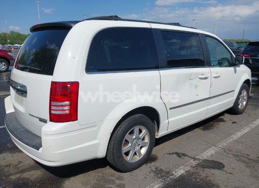 Photo 4 of 2010 Chrysler Town & COUNTRY TOURING (VIN 2A4RR5D17AR189762)