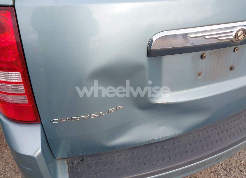 Photo 6 of 2010 Chrysler Town & COUNTRY TOURING (VIN 2A4RR5D17AR198123)